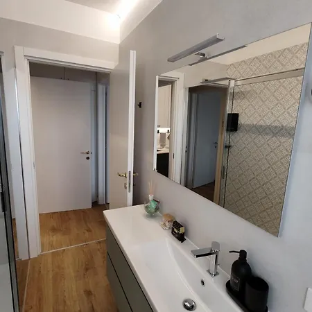 아파트 Art-apart 106 Lt Con Giardino Privato *