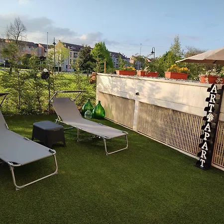 아파트 Art-apart 106 Lt Con Giardino Privato