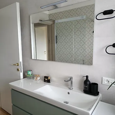 Art-apart 106 Lt Con Giardino Privato דירה